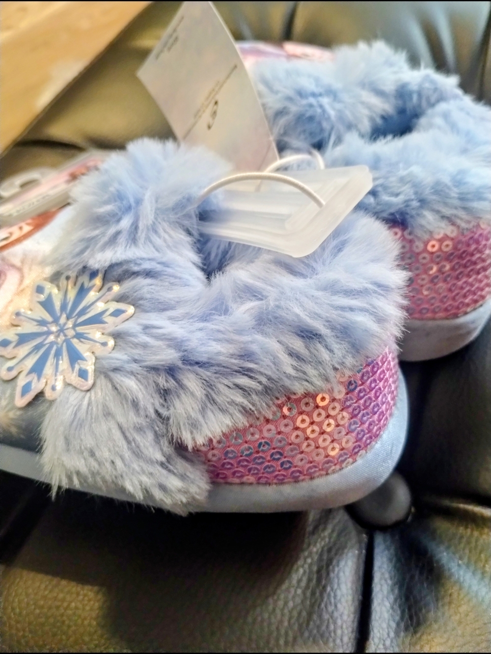 Disney Frozen Plush Blue Girls Slippers 5/6๐ท๐ท๐ท๐ท - Picture 2 of 3